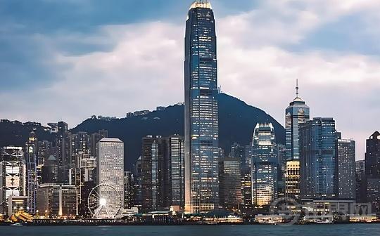 A Analysis of the New Regulatory Rules for Stablecoin in Hong Kong in 2025: How Can Retail Investors Hold Them in Compliance? A Comparison of Policies among Hong Kong, Singapore, and the United States